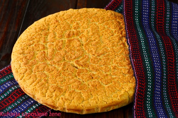 Proja / Domestic corn bread