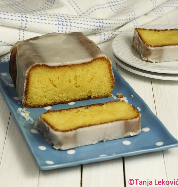 Sočni kolač sa limunom / Lemon loaf cake